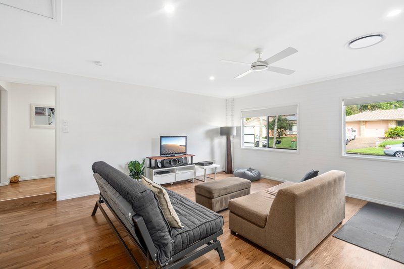 Photo - 32 Wilkinson Crescent, Currumbin Waters QLD 4223 - Image 9