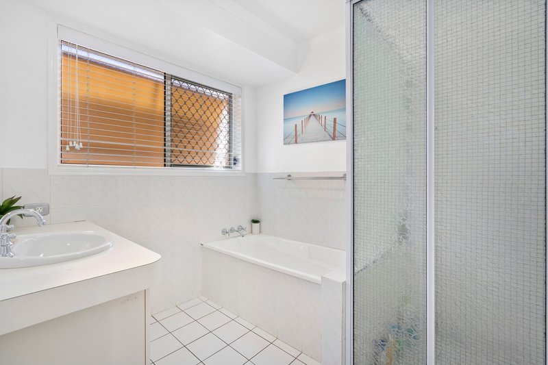 Photo - 32 Wilkinson Crescent, Currumbin Waters QLD 4223 - Image 14