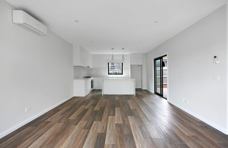 Photo - 3/2 Wilkinson Street, Reservoir VIC 3073 - Image 5