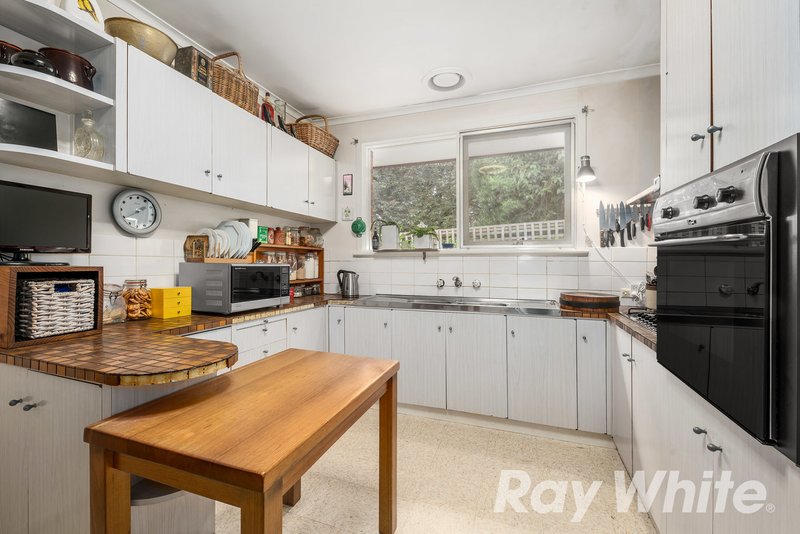 Photo - 3/2 Williamson Road, Mont Albert North VIC 3129 - Image 2