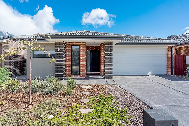 32 Willsmere Way, Mickleham VIC 3064