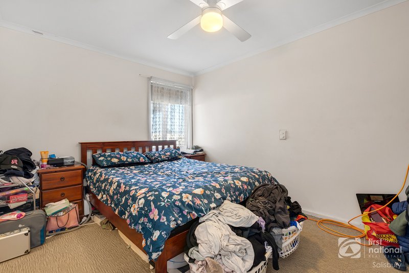Photo - 32 Wilterna Crescent, Smithfield SA 5114 - Image 8