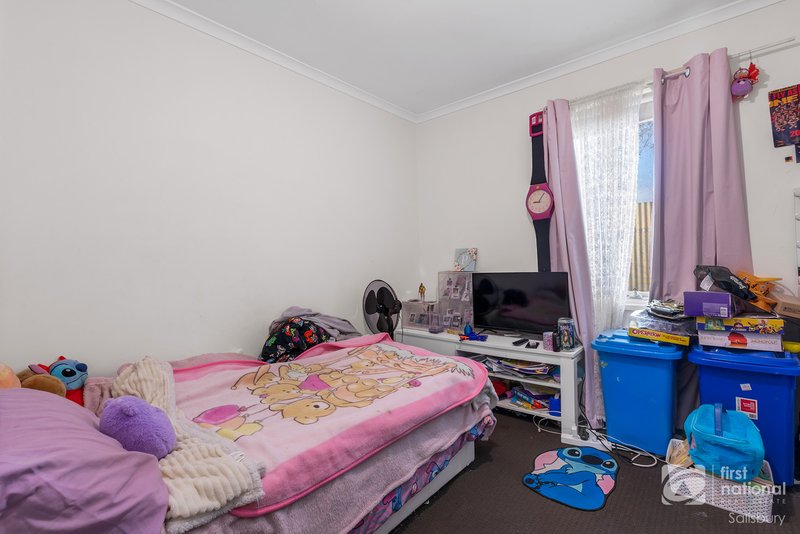 Photo - 32 Wilterna Crescent, Smithfield SA 5114 - Image 12