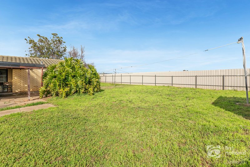 Photo - 32 Wilterna Crescent, Smithfield SA 5114 - Image 17