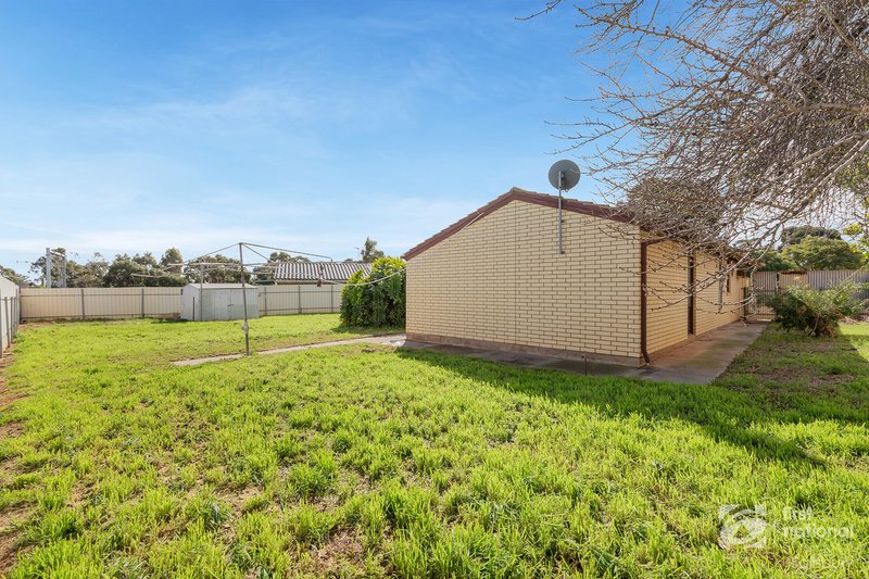 Photo - 32 Wilterna Crescent, Smithfield SA 5114 - Image 18