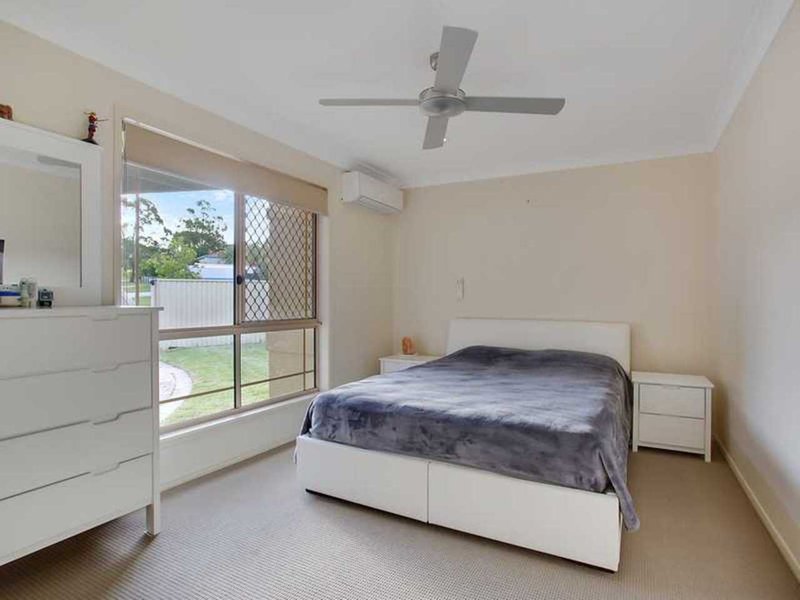 Photo - 32 Wiltshire Drive, Mudgeeraba QLD 4213 - Image 9