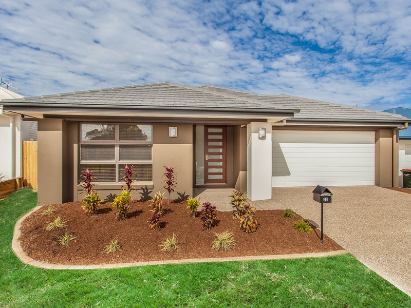 Photo - 32 Wolfe Street, North Lakes QLD 4509 - Image 1