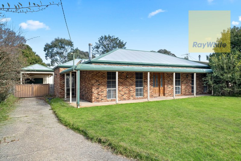 Photo - 32 Wollondilly Avenue, Goulburn NSW 2580 - Image 2