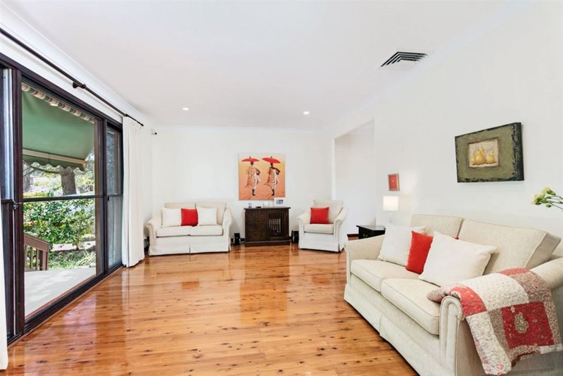 Photo - 32 Woodbury Street, North Rocks NSW 2151 - Image 2