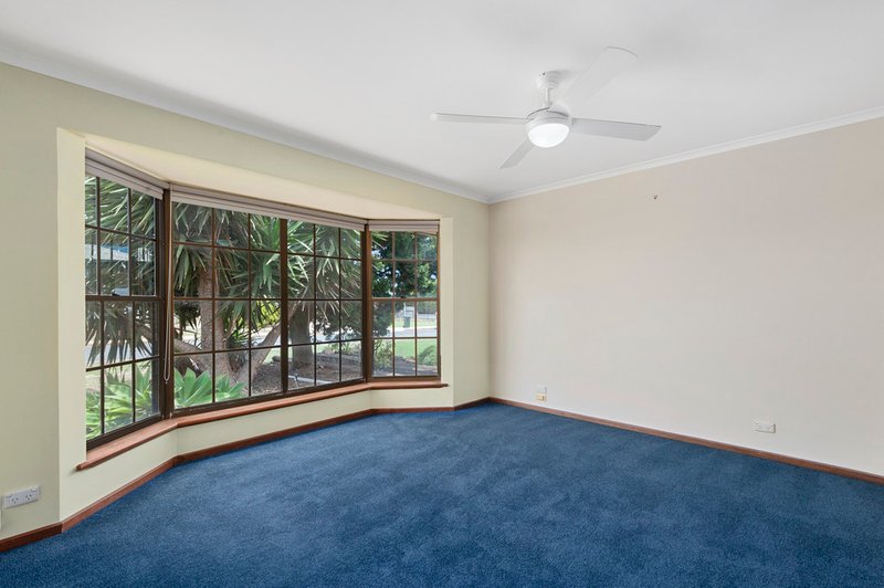 Photo - 32 Woodforde Drive, North Beach SA 5556 - Image 3