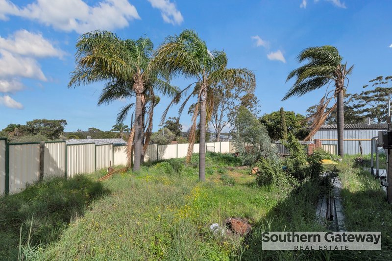 Photo - 32 Woodley Way, Parmelia WA 6167 - Image 21