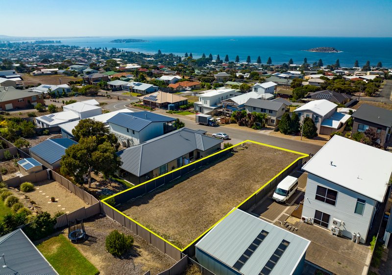 32 Wright Terrace, Encounter Bay SA 5211