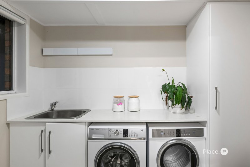 Photo - 32 Wyndarra Street, Kenmore QLD 4069 - Image 16