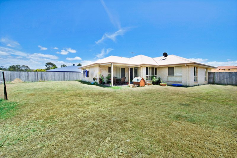 Photo - 32 Yandina Place, Deception Bay QLD 4508 - Image 10