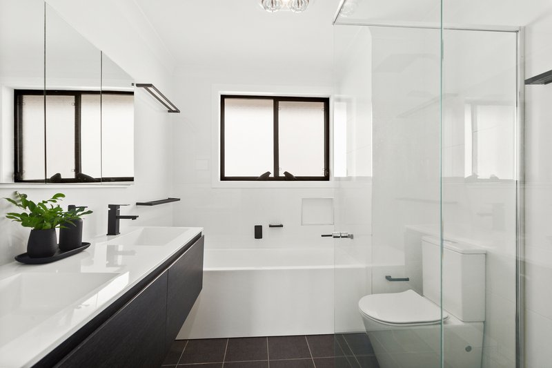 Photo - 3/2 Yarle Crescent, Flinders NSW 2529 - Image 6