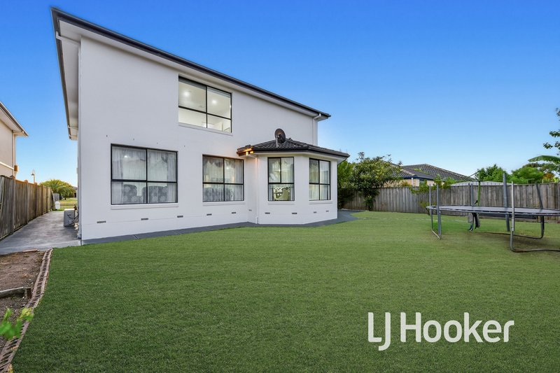 Photo - 32 Yorkshire Drive, Cranbourne North VIC 3977 - Image 24