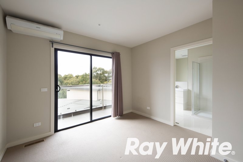 Photo - 3/20-22 Hughes Street, Burwood VIC 3125 - Image 7