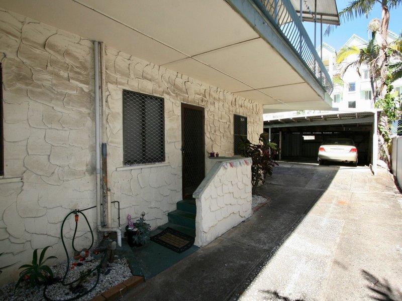 Photo - 3/20 Eden Avenue, Rainbow Bay QLD 4225 - Image 7