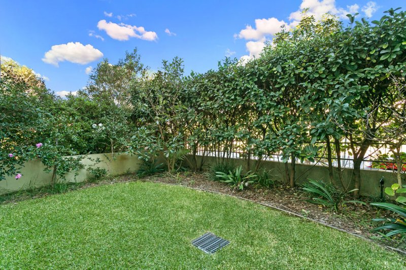 Photo - 3/20 Hawkesbury Avenue, Dee Why NSW 2099 - Image 6