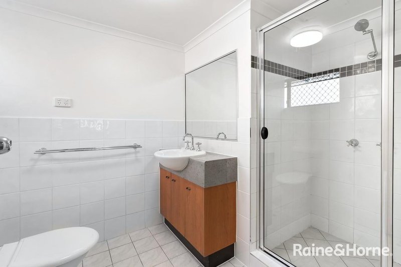 Photo - 3/20 Holland Street, Toowong QLD 4066 - Image 7