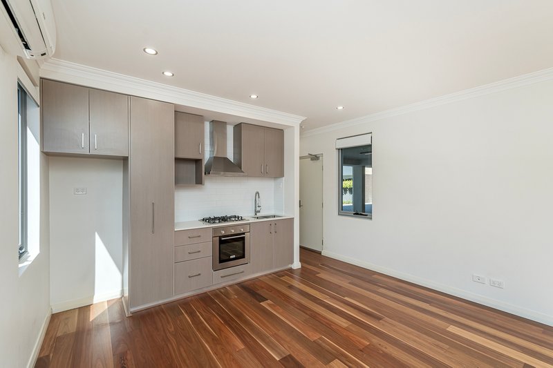 Photo - 3/20 Kayle Street, North Perth WA 6006 - Image 4