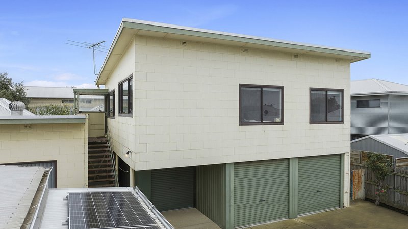 Photo - 3/20 Mcdougall Street, Geelong West VIC 3218 - Image 2