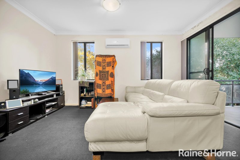 Photo - 3/20 Santley Crescent, Kingswood NSW 2747 - Image 2