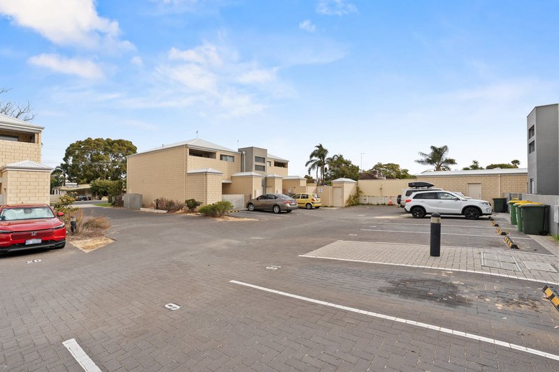 Photo - 3/20 Service Street, Mandurah WA 6210 - Image 29