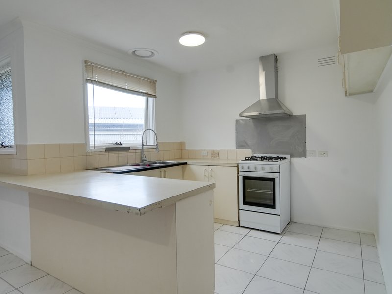 Photo - 3/20 Spring Road, Springvale South VIC 3172 - Image 4
