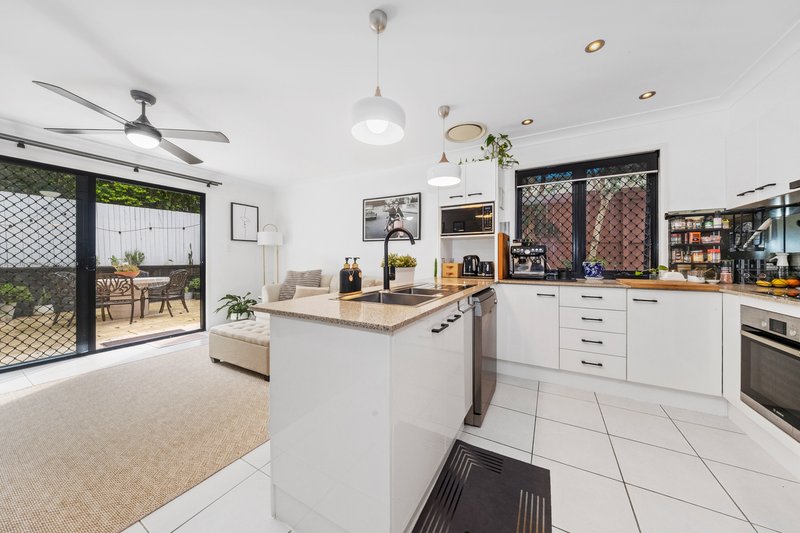 Photo - 3/20 Yaralla Street, Chermside QLD 4032 - Image 2
