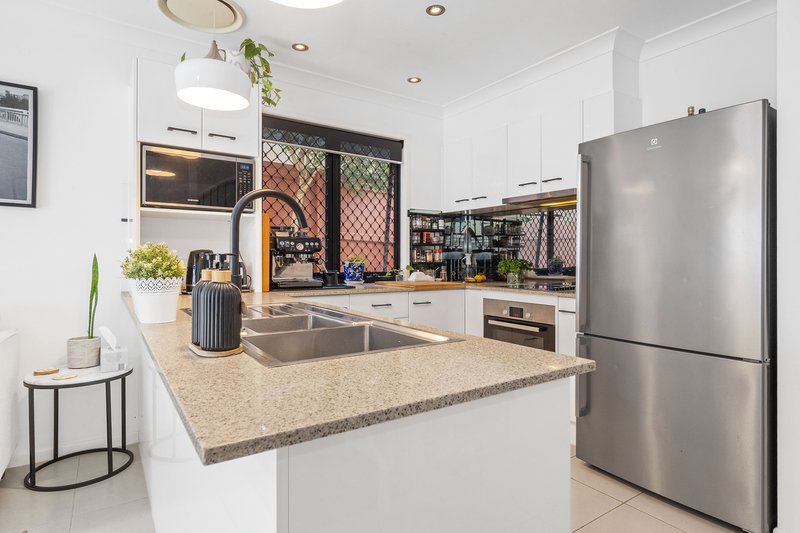 Photo - 3/20 Yaralla Street, Chermside QLD 4032 - Image 3
