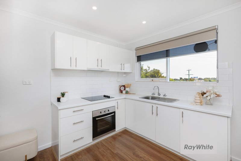 Photo - 3/200 Melrose Drive, Tullamarine VIC 3043 - Image 5