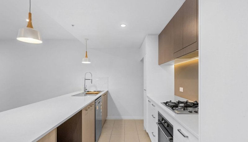 Photo - 3201/16 Aspinall Street, Nundah QLD 4012 - Image 3