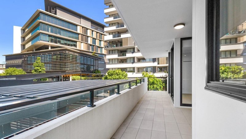 Photo - 3201/16 Aspinall Street, Nundah QLD 4012 - Image 4