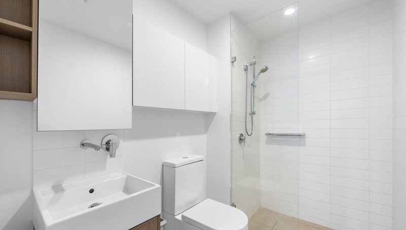 Photo - 3201/16 Aspinall Street, Nundah QLD 4012 - Image 10