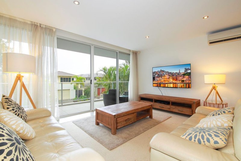Photo - 3201/2 Activa Way, Hope Island QLD 4212 - Image 2