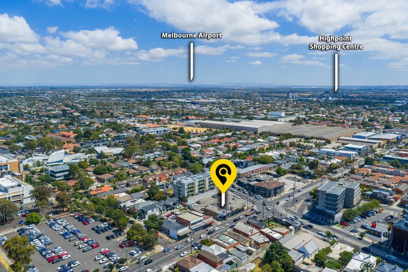 Photo - 3/203 Ballarat Road, Footscray VIC 3011 - Image 3