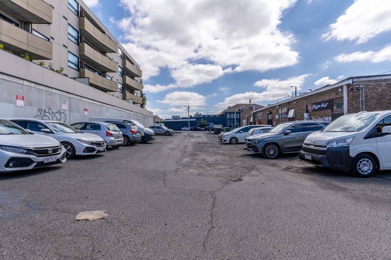 Photo - 3/203 Ballarat Road, Footscray VIC 3011 - Image 9