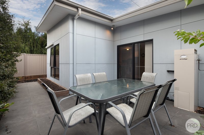 Photo - 3/203 Clissold Street, Black Hill VIC 3350 - Image 10