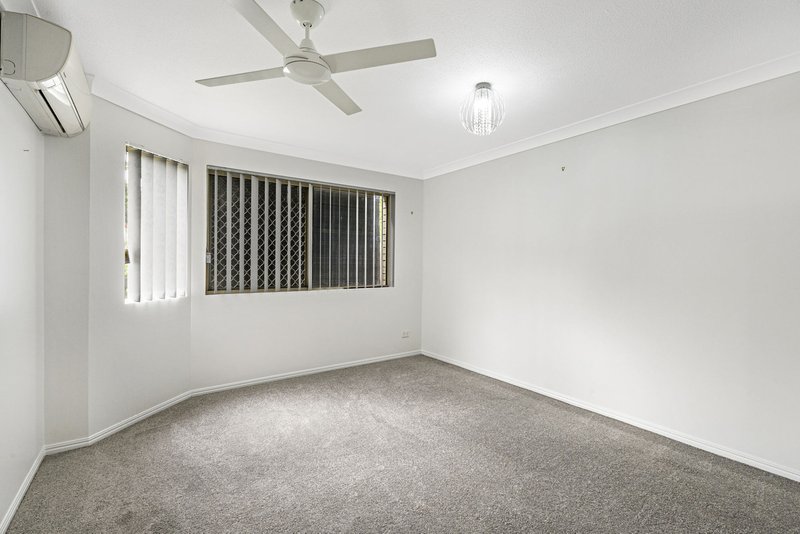 Photo - 3/2043 Wynnum Road, Wynnum West QLD 4178 - Image 10