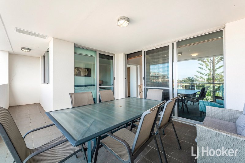 Photo - 3205/16 Dolphin Drive, Mandurah WA 6210 - Image 19