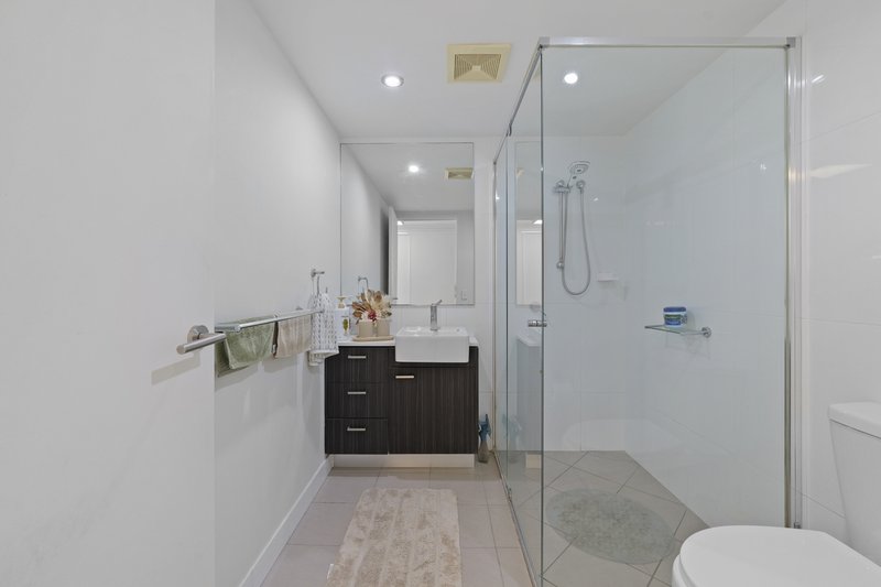 Photo - 3205/3 Emporio Place, Maroochydore QLD 4558 - Image 9
