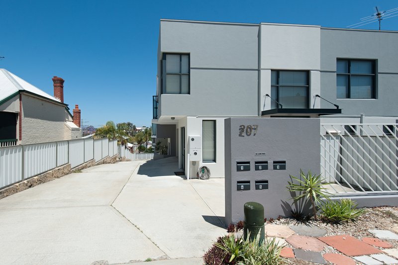 Photo - 3/207 Walcott Street, North Perth WA 6006 - Image 1