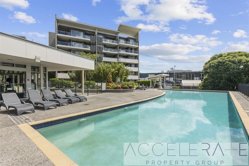 Photo - 3207/141 Campbell Street, Bowen Hills QLD 4006 - Image 3