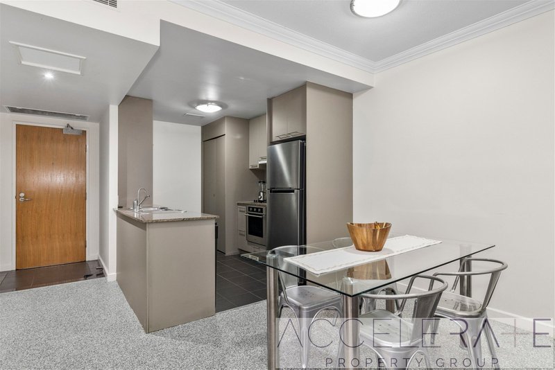 Photo - 3207/141 Campbell Street, Bowen Hills QLD 4006 - Image 6