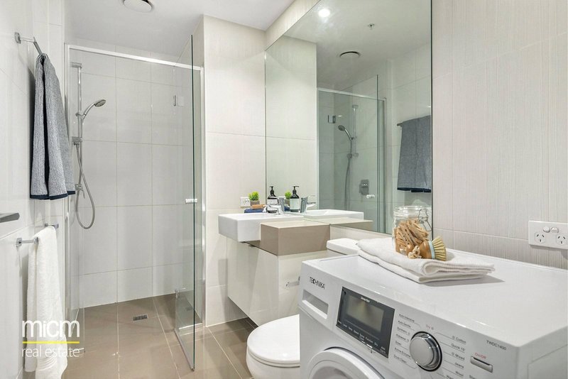 Photo - 3207/151 City Road, Southbank VIC 3006 - Image 8