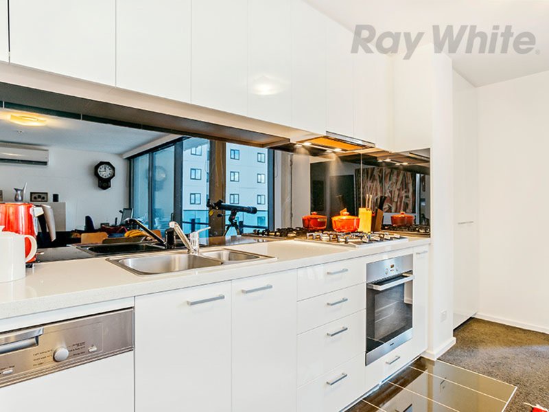 Photo - 3207/241 City Road, Southbank VIC 3006 - Image 3