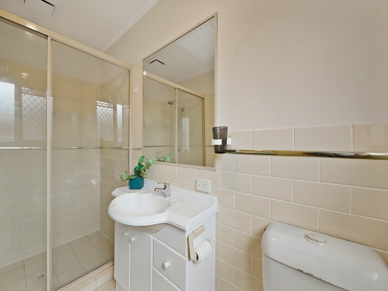 Photo - 3/208 Scarborough Street, Southport QLD 4215 - Image 10