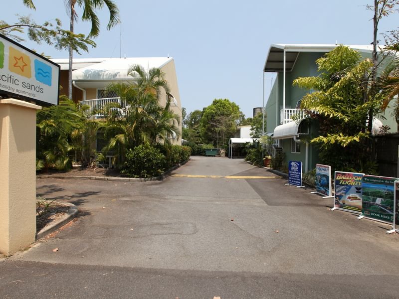 Photo - 32/1-19 Poinciana Street, Holloways Beach QLD 4878 - Image 10