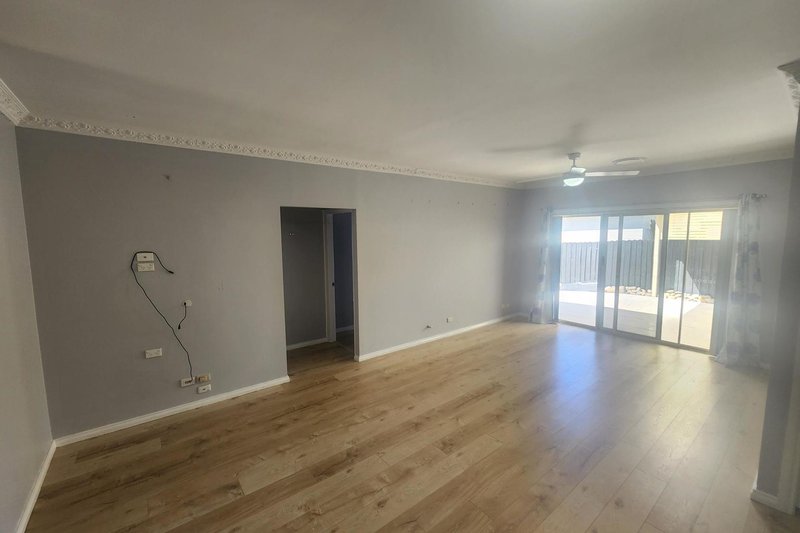 Photo - 3/21-23 Chelmsford Road, Wentworthville NSW 2145 - Image 4